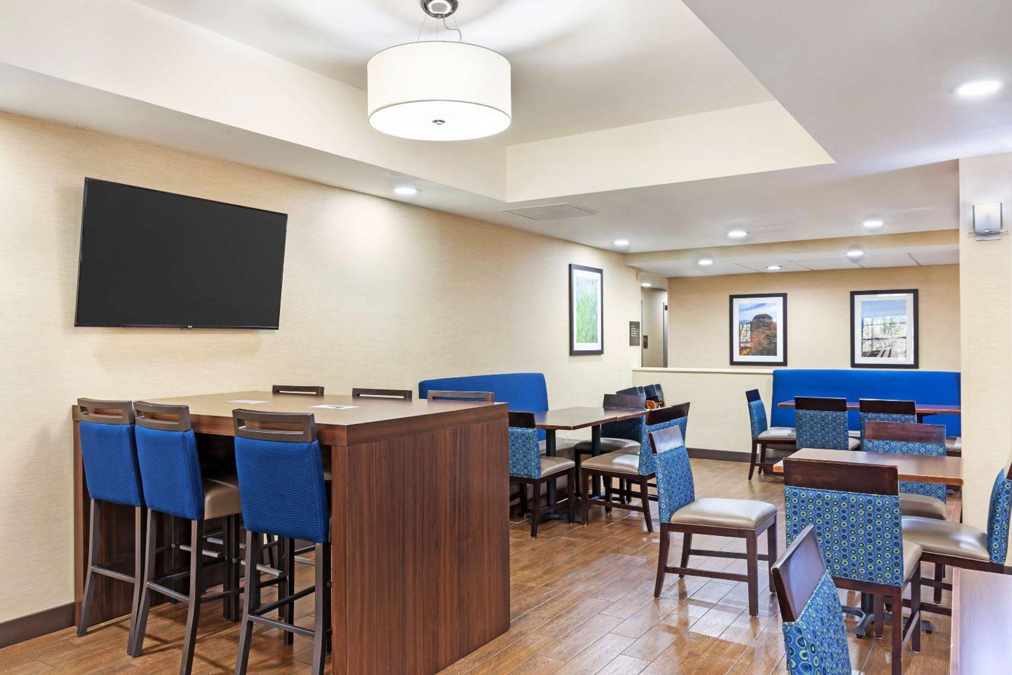 Comfort Suites Hanes Mall Winston-Salem Exterior foto