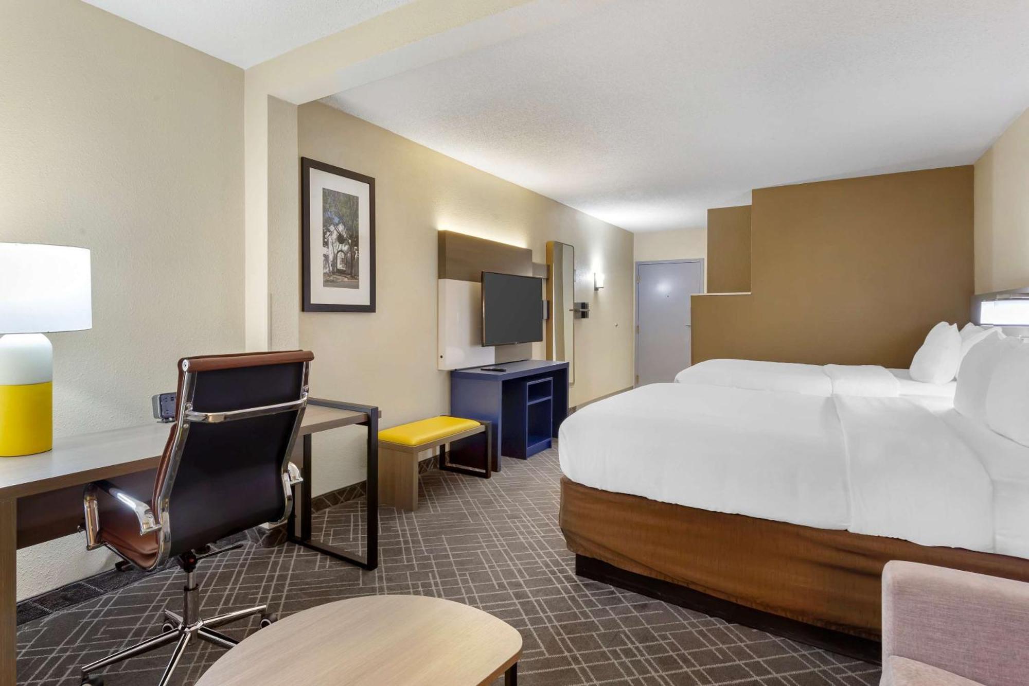 Comfort Suites Hanes Mall Winston-Salem Exterior foto